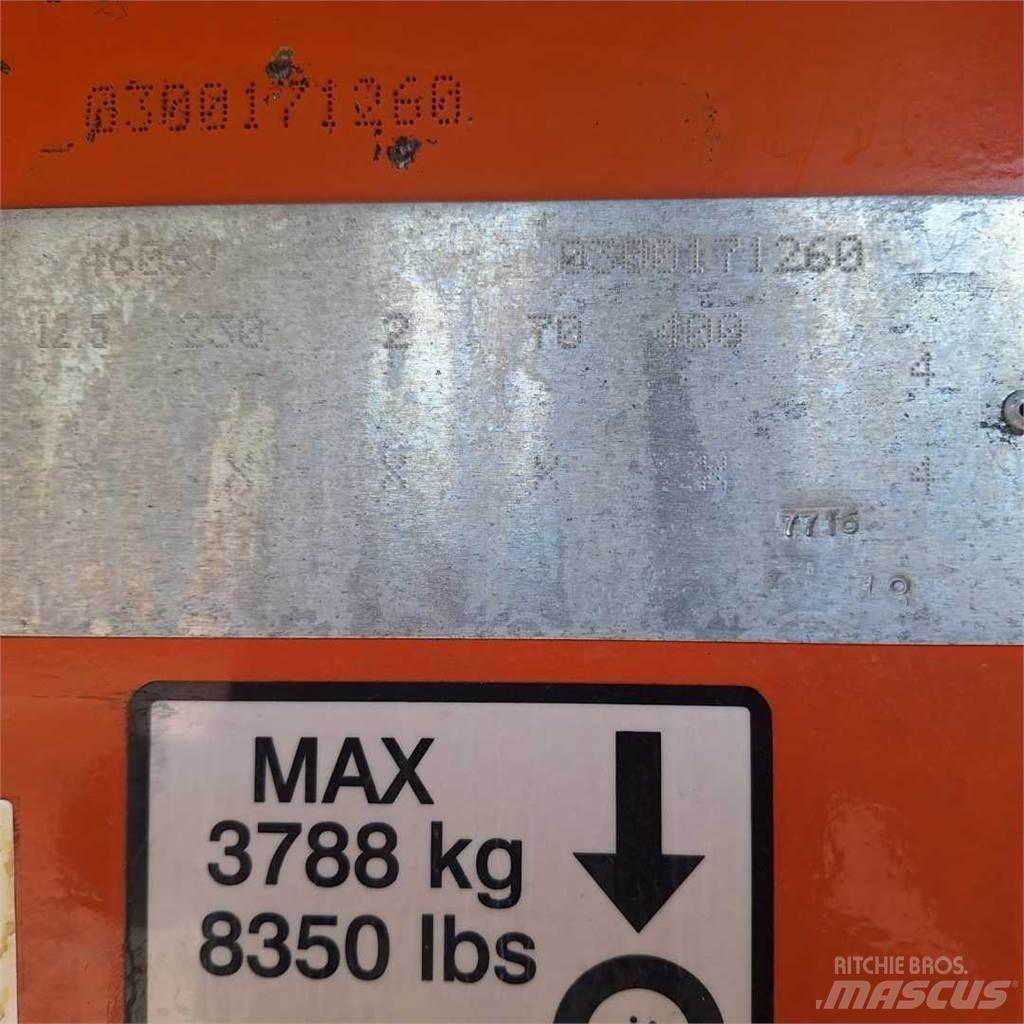 JLG 460SJ Teleskop bomlifter