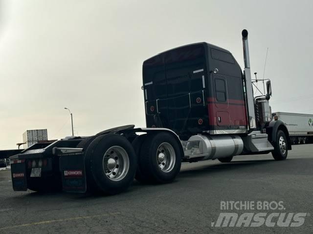 Kenworth W 900 B Trekkvogner