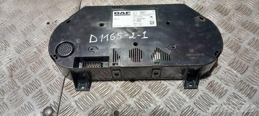 DAF LF 45.     1743502 Lys - Elektronikk