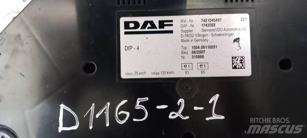 DAF LF 45.     1743502 Lys - Elektronikk