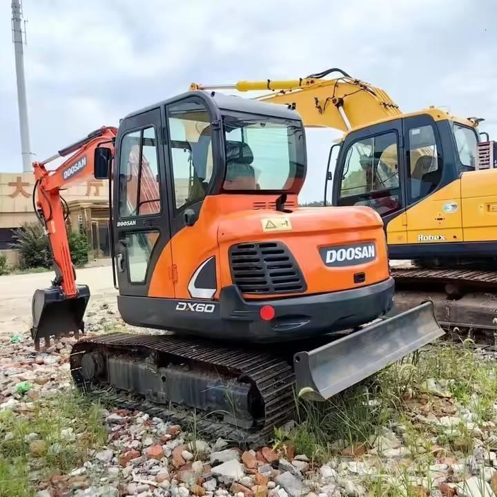 Doosan DX 60 Beltegraver