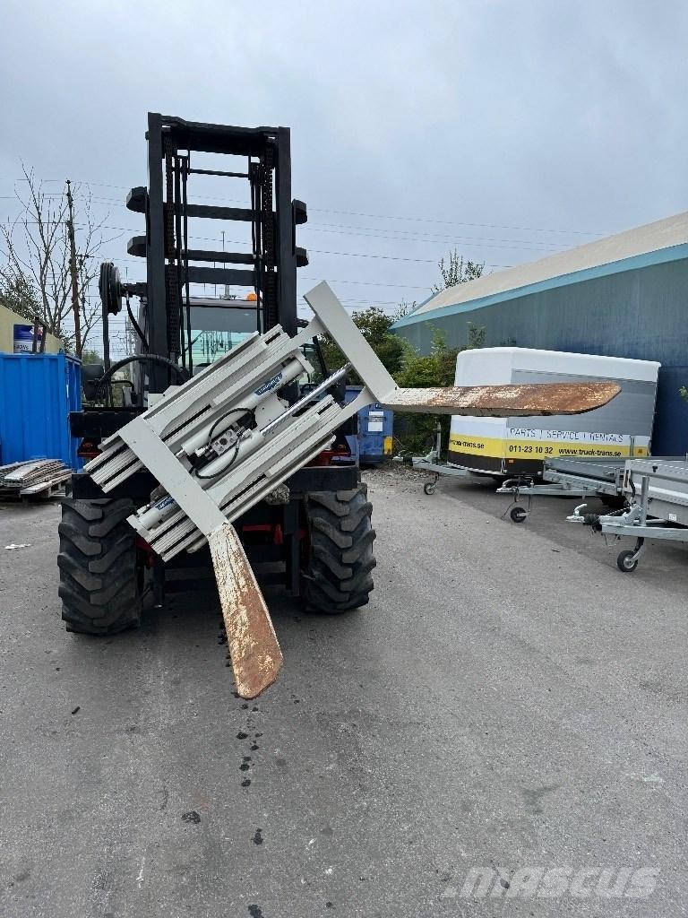 Manitou M40-2 Diesel Trucker
