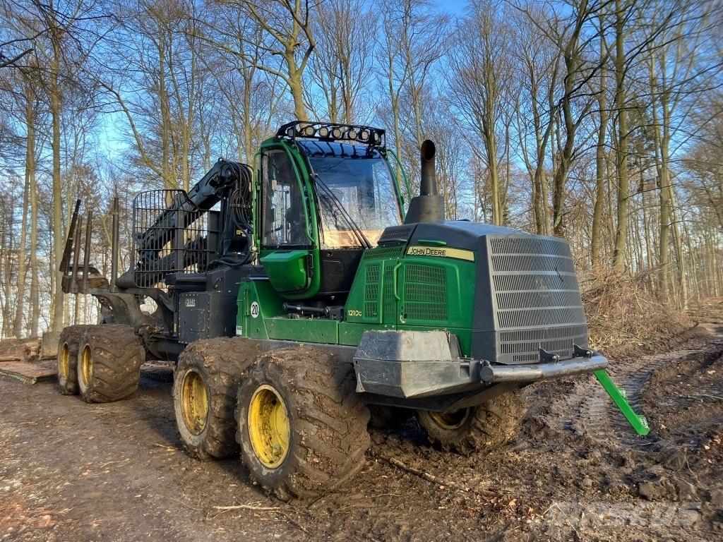 John Deere 1210 G Lassbærere