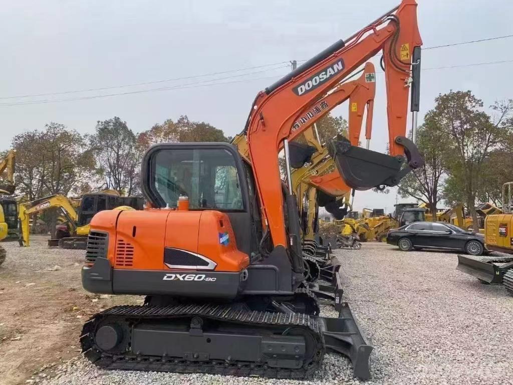 Doosan DX 60 Beltegraver