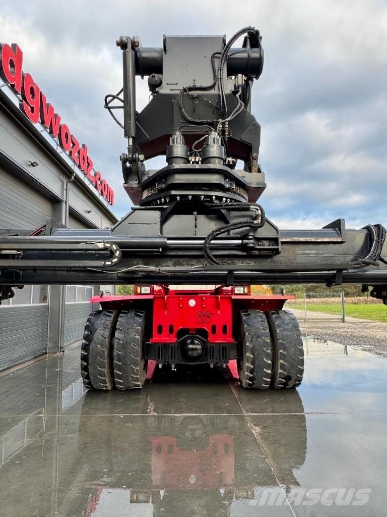 CVS Ferrari F465 Reachstackere