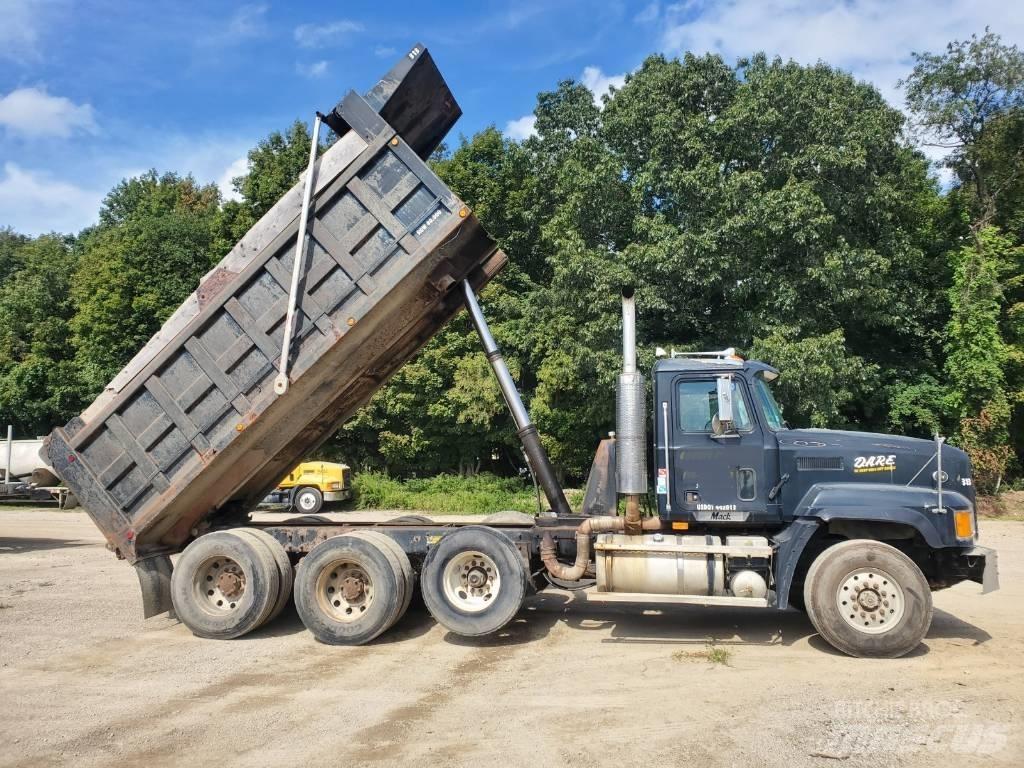Mack CL713 Tippbil