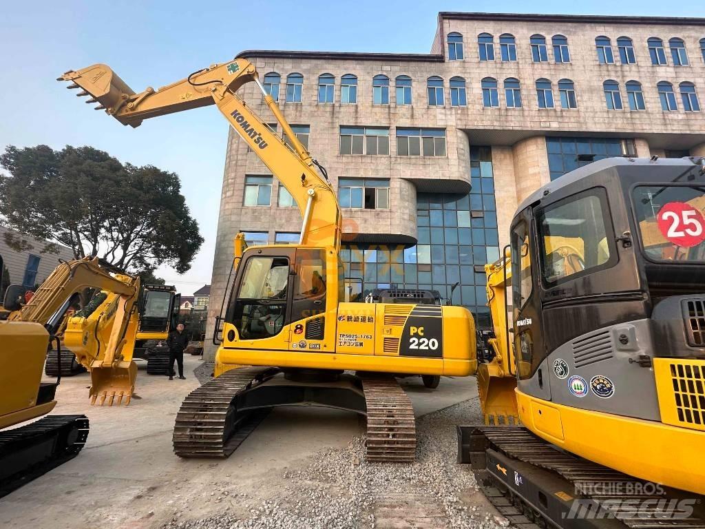 Komatsu PC 220-8 Beltegraver