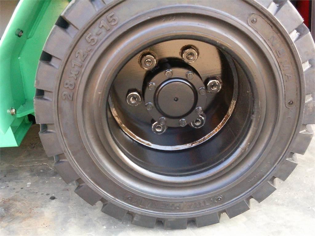 Mitsubishi FD30NTD Diesel Trucker