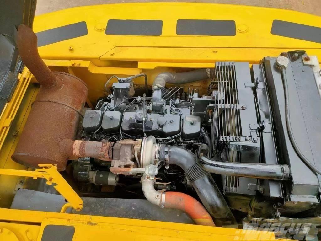 Komatsu pc220-7 Beltegraver