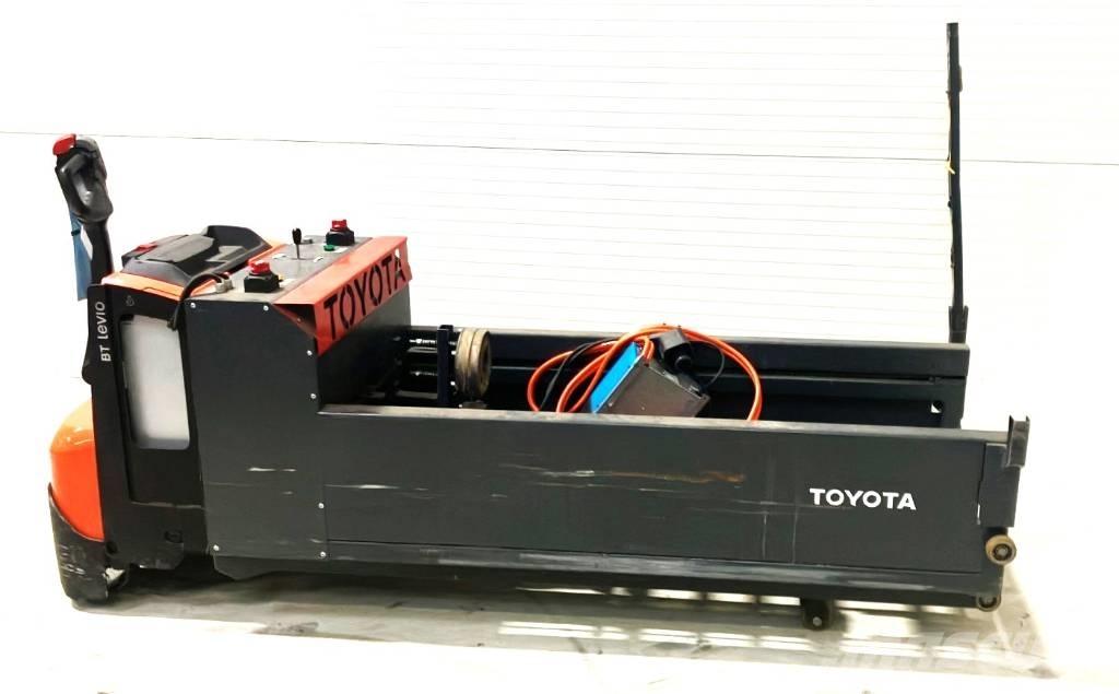 Toyota LWE200 + tugger Jekketralle