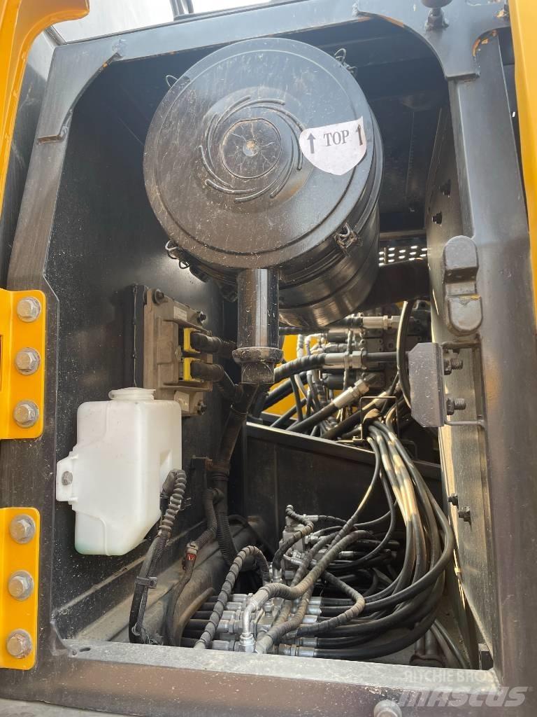Volvo EC 210 Beltegraver