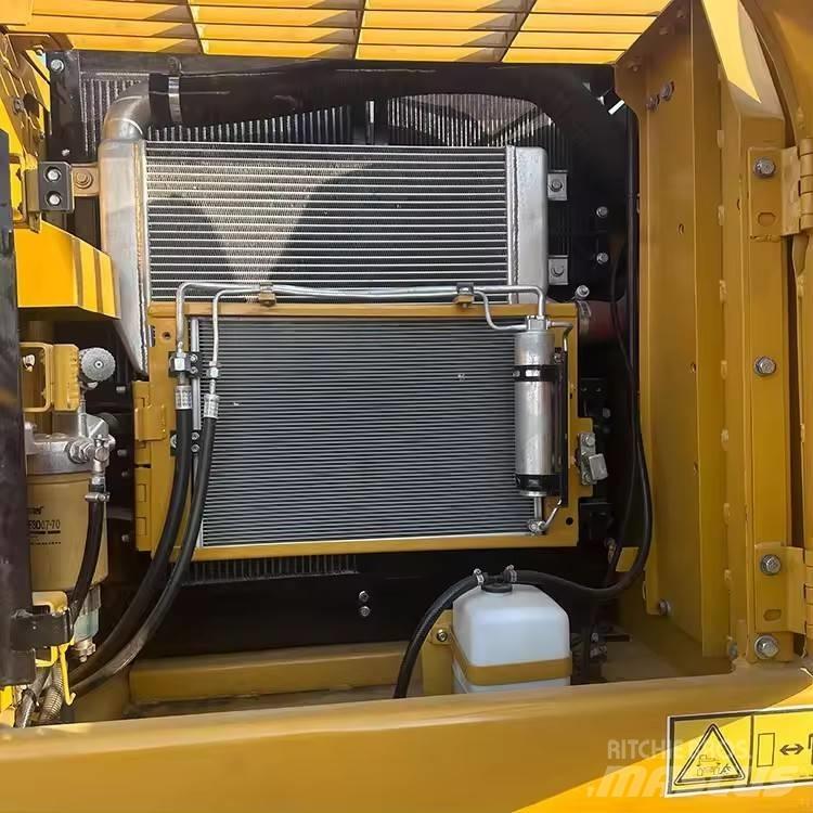 CAT 320 D2L Beltegraver