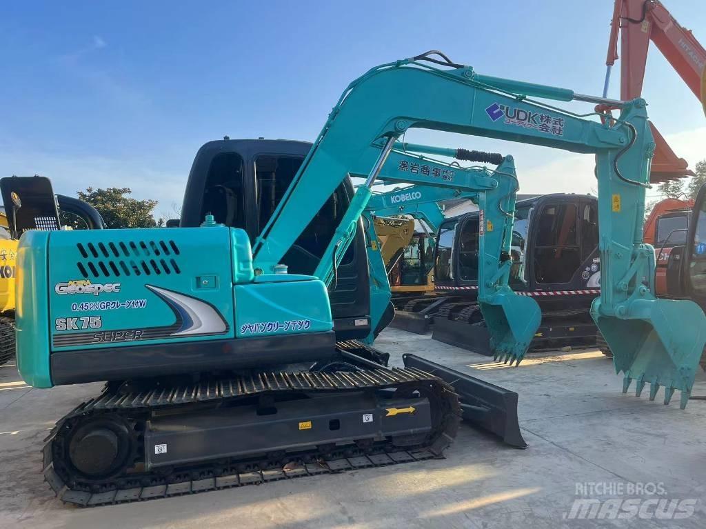 Kobelco SK75-8 Beltegraver