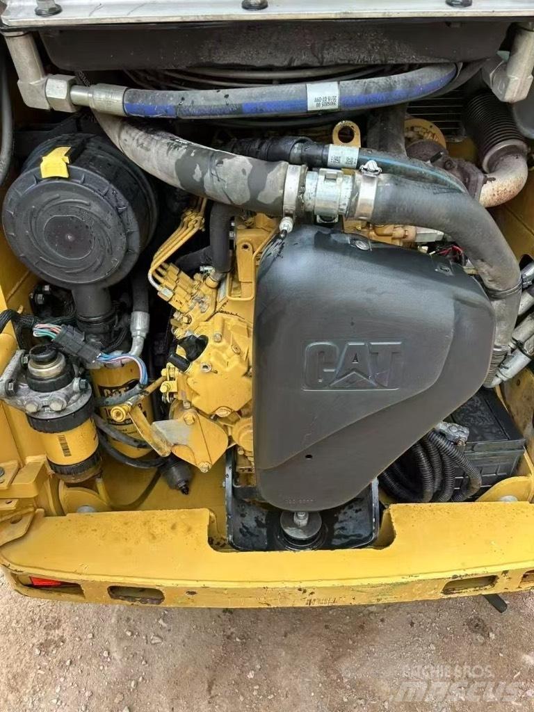 CAT 226 B 3 Kompaktlastere