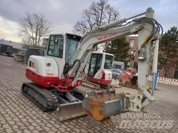Takeuchi TB 240 DPF Minigravere <7t