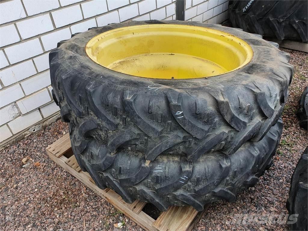 Kleber 270/95R32 Dekk, hjul og felger