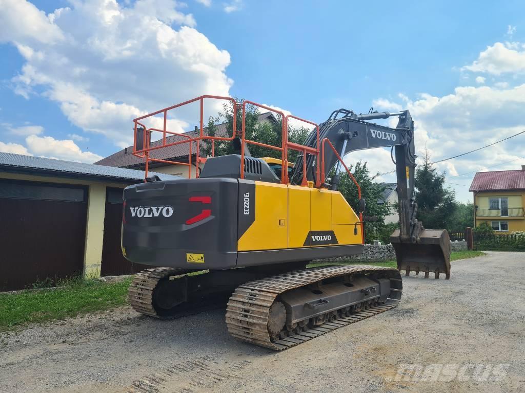 Volvo EC 220 E Beltegraver