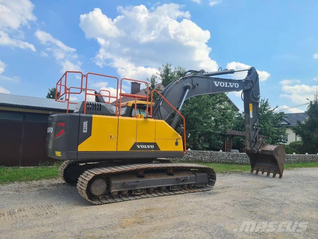 Volvo EC 220 E Beltegraver