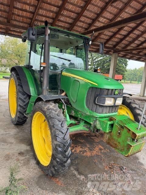 John Deere 5820 Traktorer
