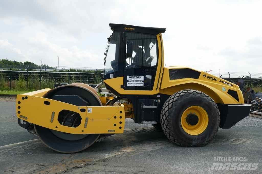 Bomag BW 213 BVC-5 Hjullaster til komprimering