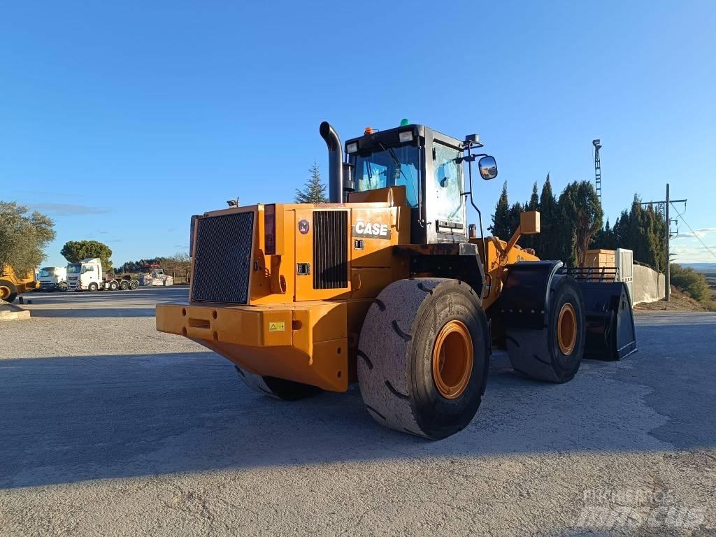 CASE 821C XR Hjullastere