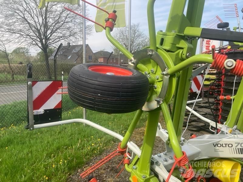 CLAAS Volto 700 Raker og høyvendere