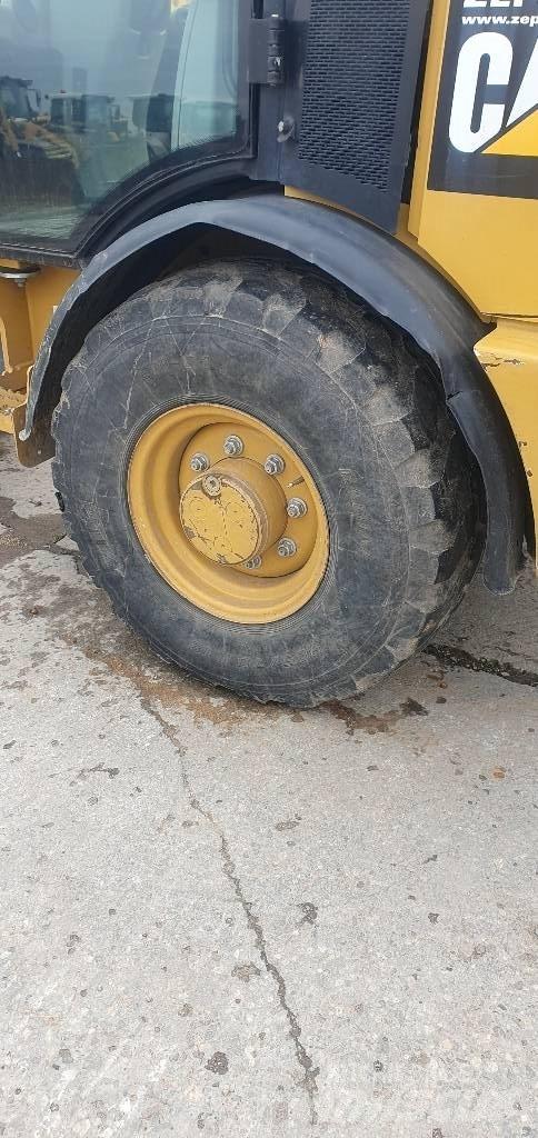 CAT 906M Hjullastere