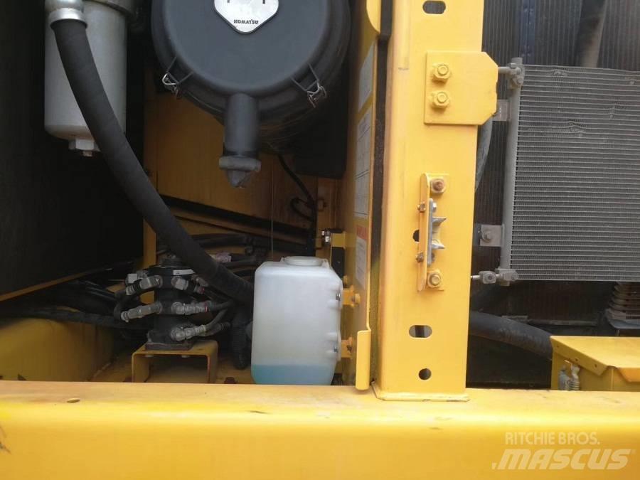 Komatsu pc200-8 Beltegraver