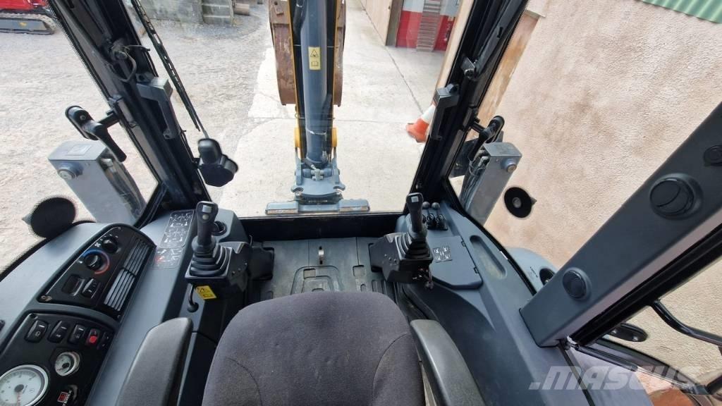 Terex TLB 890 Traktorgravere