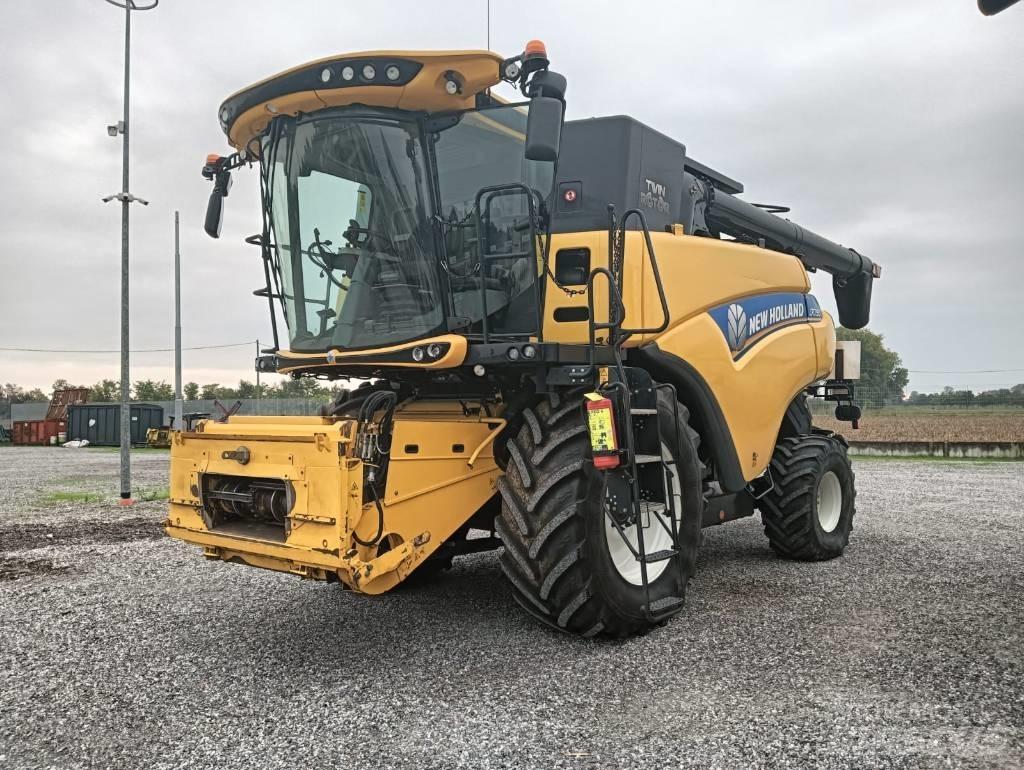New Holland CR 7.90 Skurtreskere
