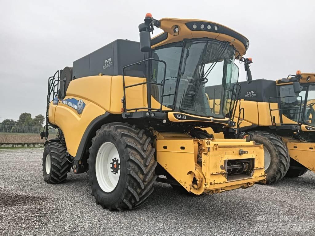 New Holland CR 7.90 Skurtreskere