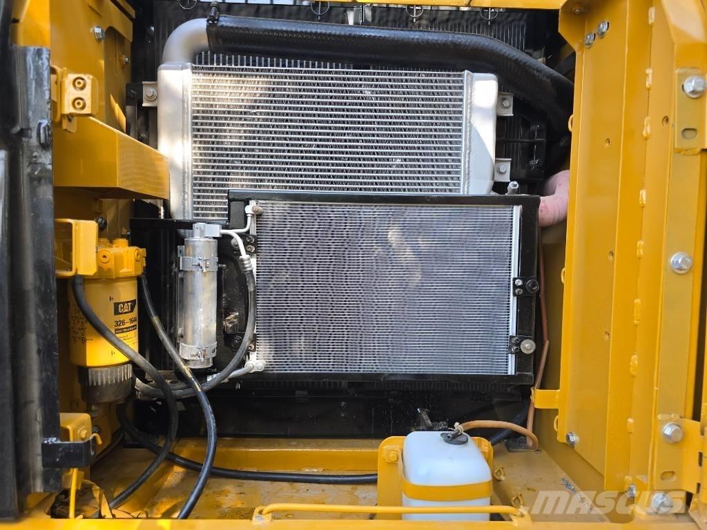 CAT 320D2 Beltegraver
