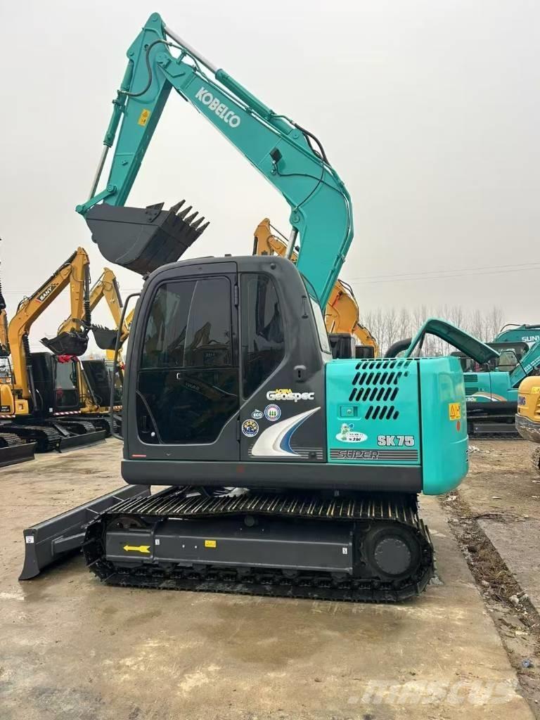 Kobelco SK 75 Beltegraver
