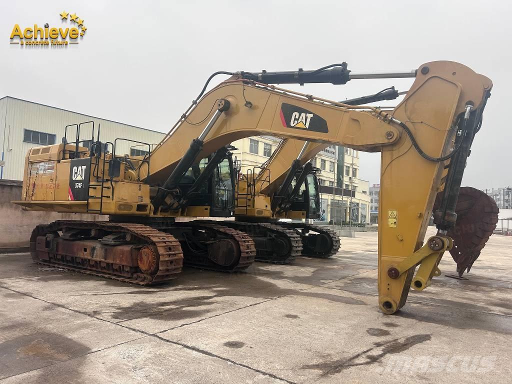 CAT 374 Beltegraver
