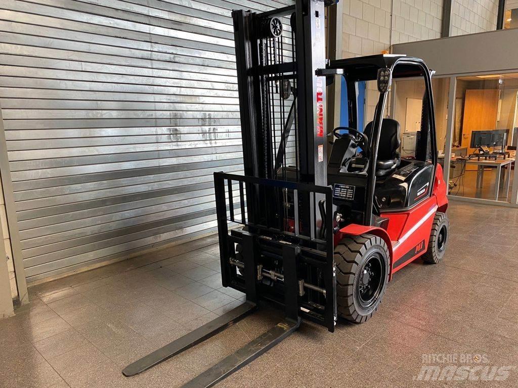Manitou MI 30 D Diesel Trucker
