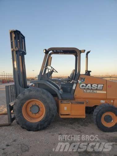 CASE 586H Terrenggående gaffeltruck