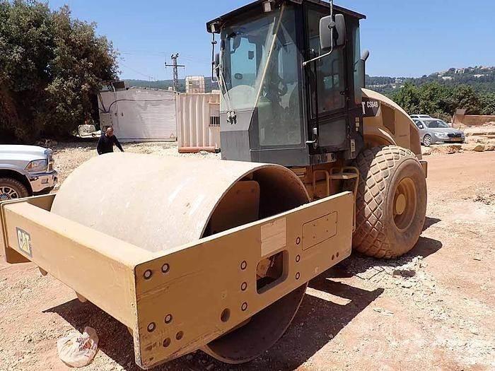 CAT CS64B Vibroplater