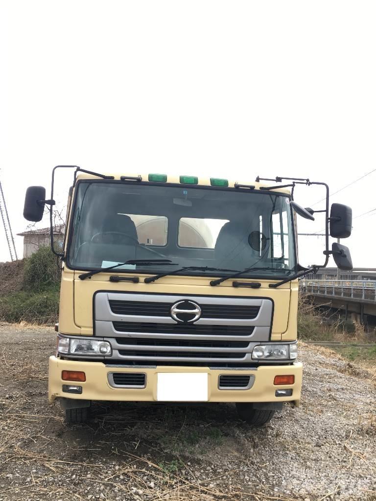 Hino FS2PKG10527 Betong/sement blandere
