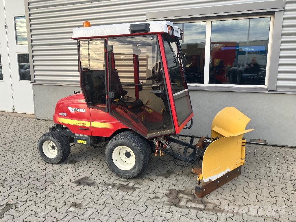 Shibaura CM 374 Redskapsbærere