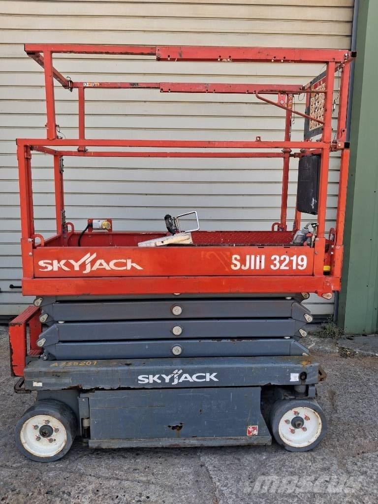 SkyJack SJ III 3219 Sakselifter