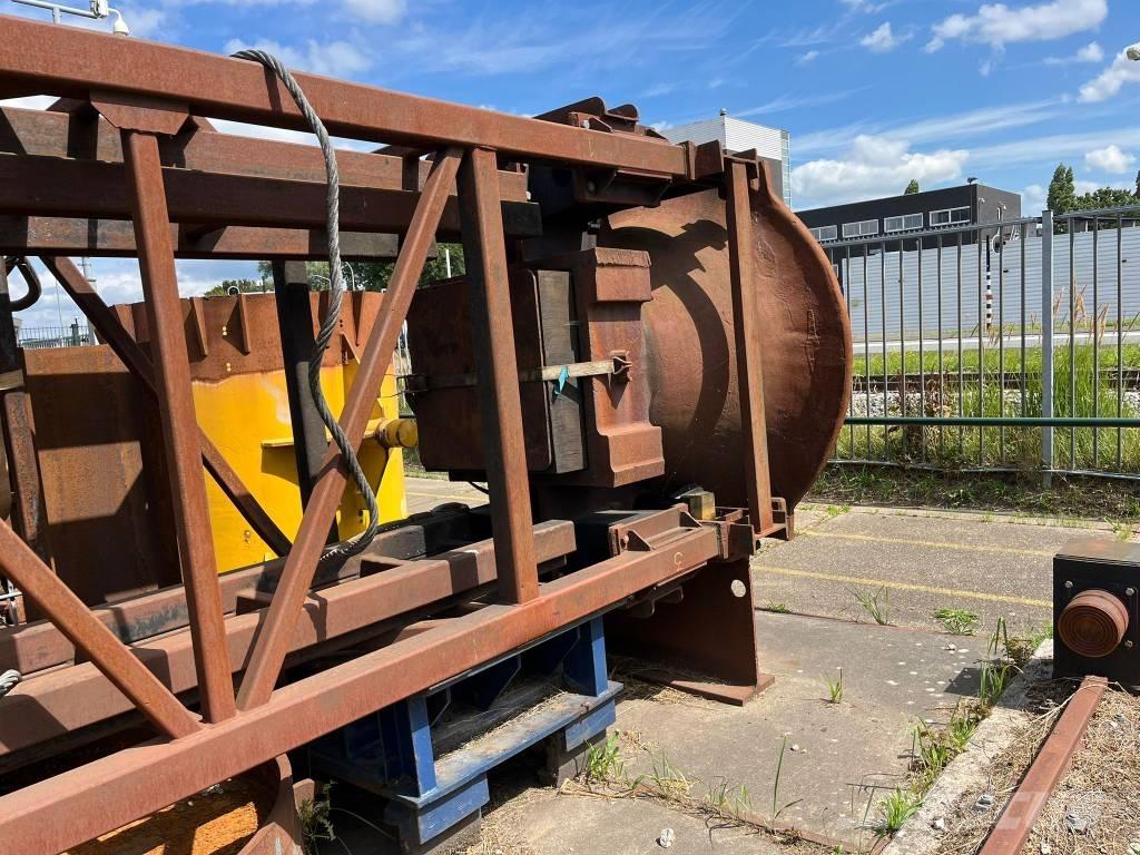Delmag D46-32 Diesel hammere