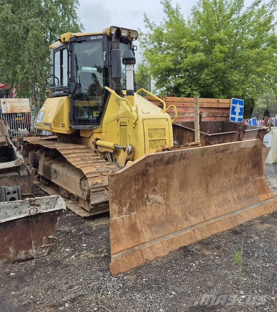 Komatsu D 51 EX-22 Dozere Beltegående