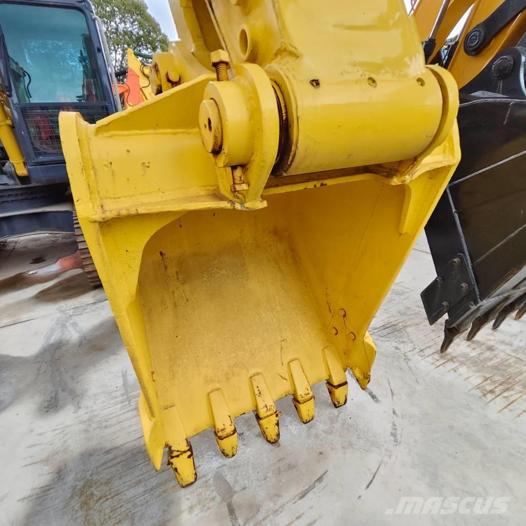 Komatsu PC 200-7 Beltegraver