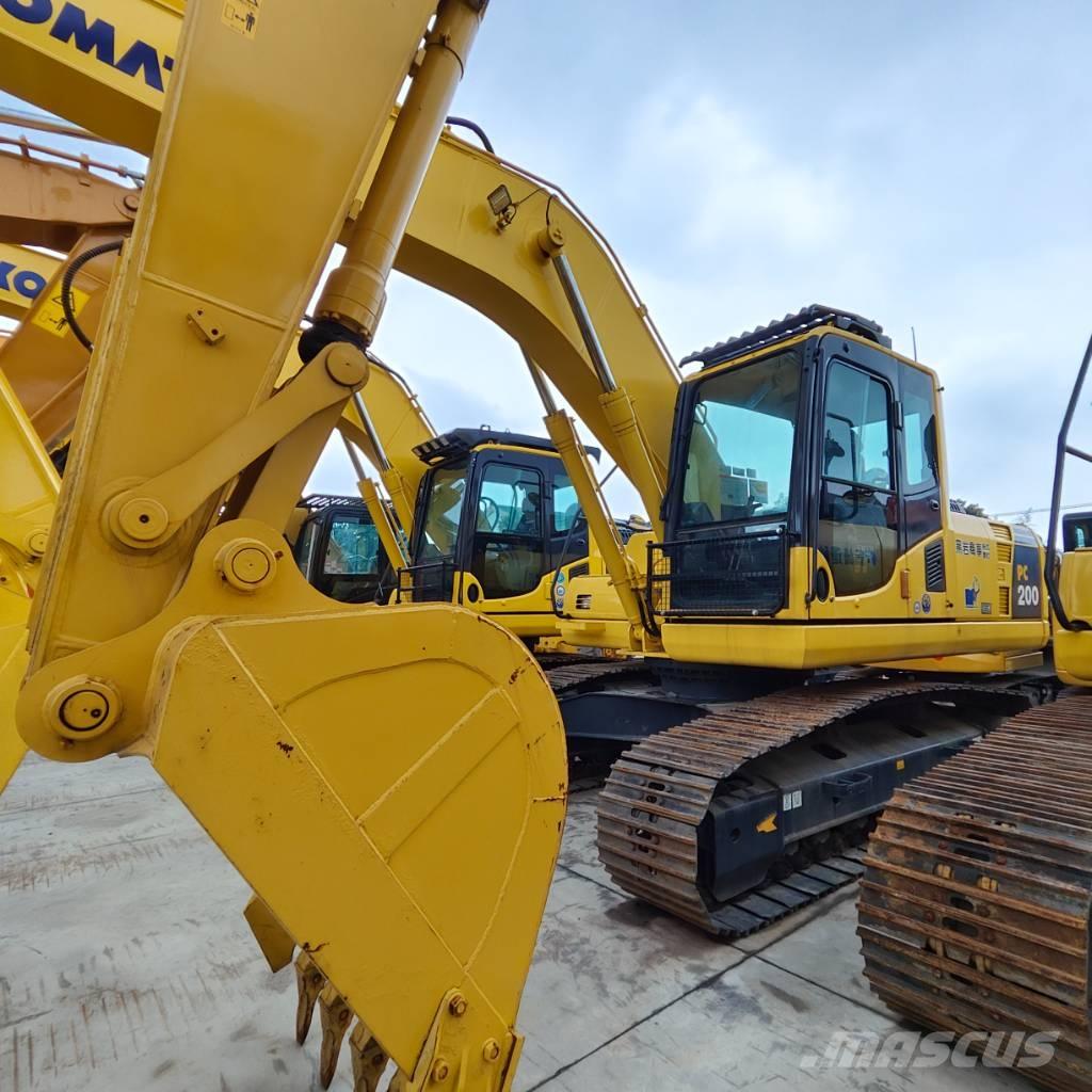 Komatsu PC 200-7 Beltegraver