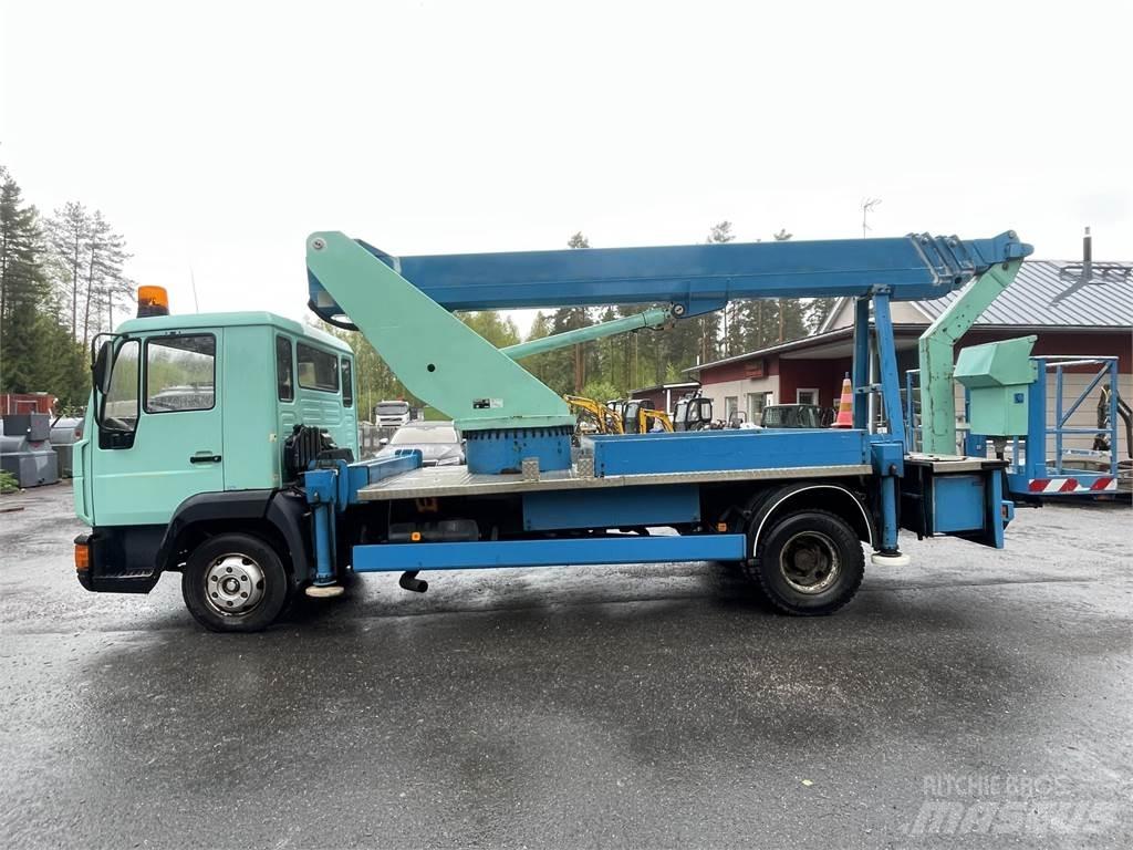 MAN L200 4x2-4300 Bilmontert lift