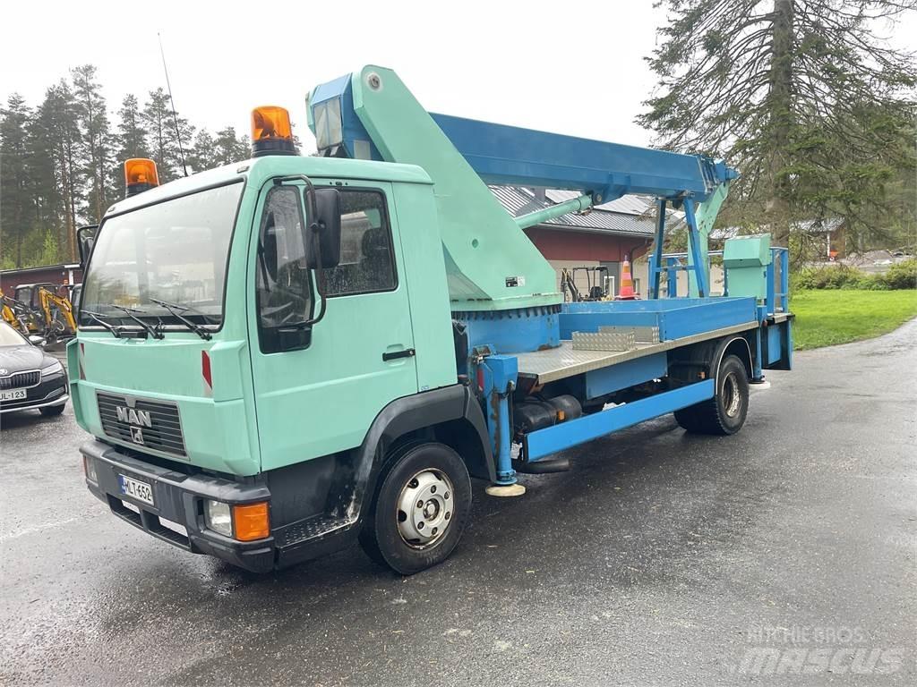 MAN L200 4x2-4300 Bilmontert lift