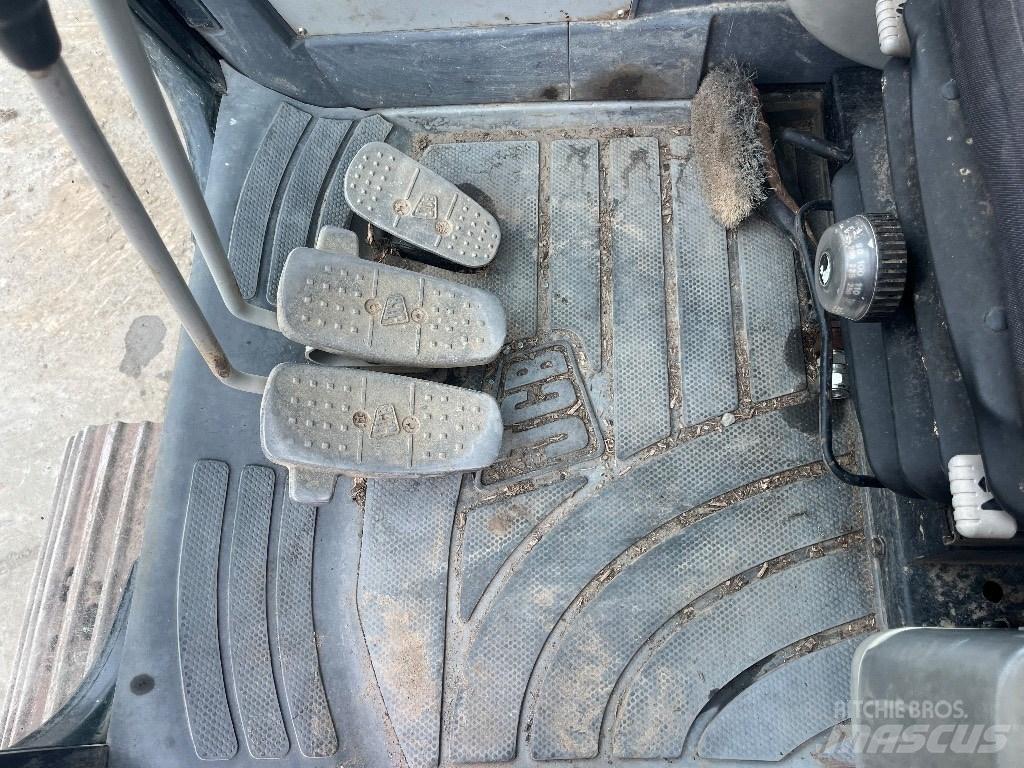 JCB JS 130 Beltegraver