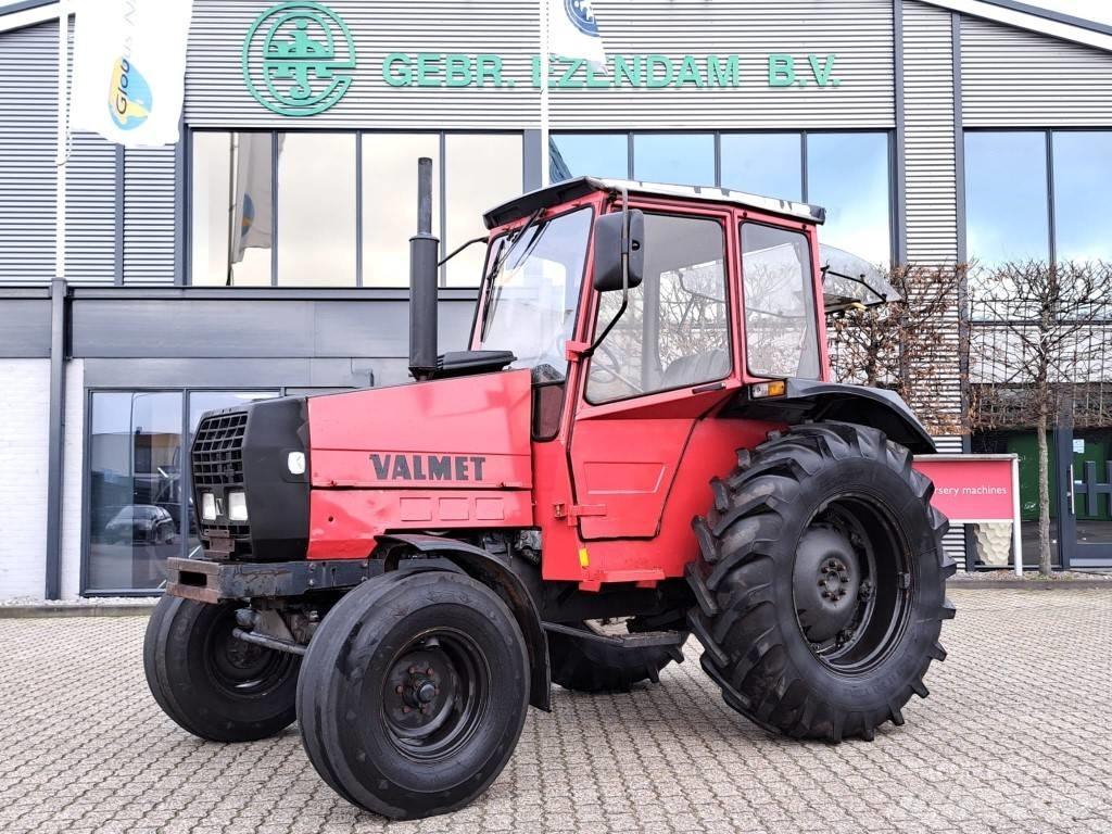 Valmet 405 Traktorer