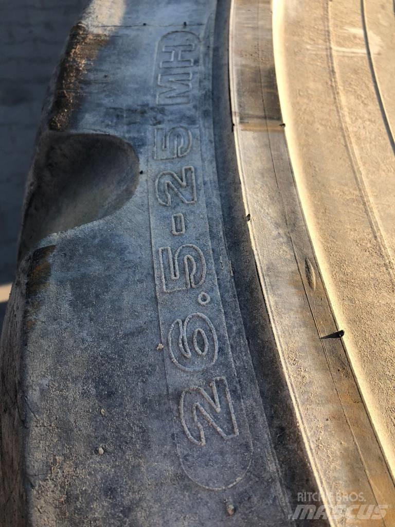 Michelin 26.5-25 MH Dekk, hjul og felger