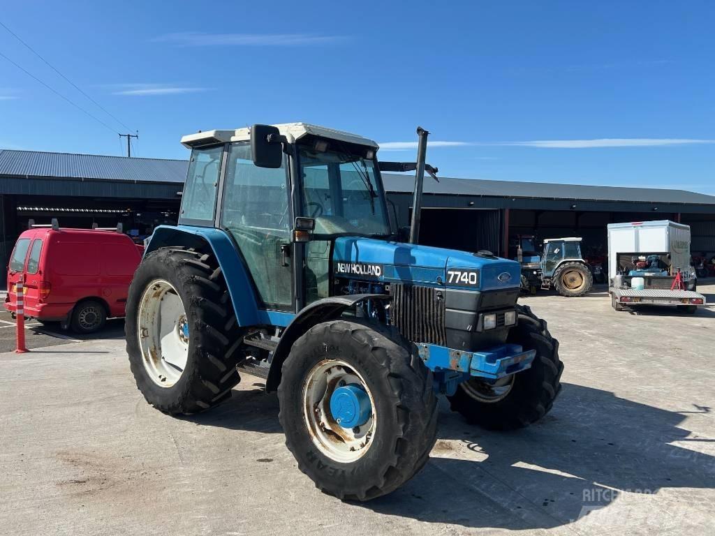 New Holland 7740 Traktorer
